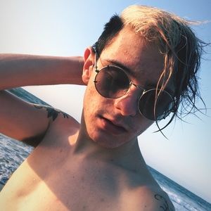 Meet your Posher, Chase